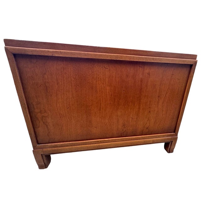 Vintage Asian Modern Walnut Storage End Tables With Brass Hardware – Pair For Sale In Greenville, SC - Image 6 of 8