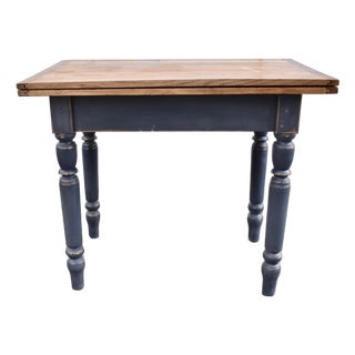 Pine Turned Leg Swivel-Top Table For Sale