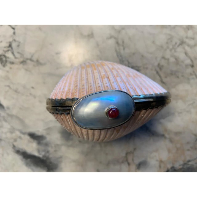 Marguerite Stix Shell Minaudiere with a Pearl and Cabochon Ruby Clasp circa 1965 For Sale - Image 4 of 11