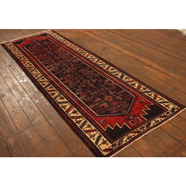 Middle Eastern Rug in Wool For Sale - Image 5 of 11