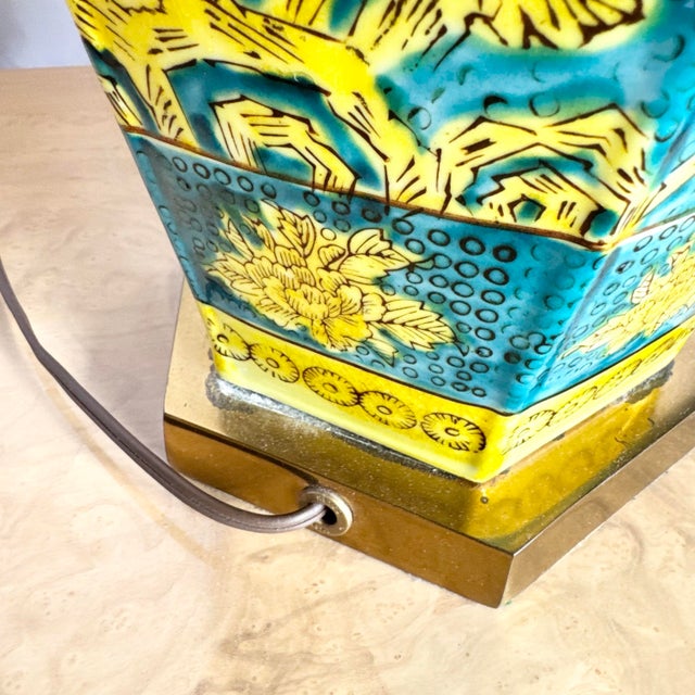 Chinoiserie Blue and Yellow Porcelains Table Lamps - A Pair For Sale - Image 9 of 10