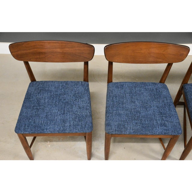 Mid-Century Modern Mid 20th Century Walnut Blue Mid Century Modern Dining Chairs - Set of 4 For Sale - Image 3 of 10