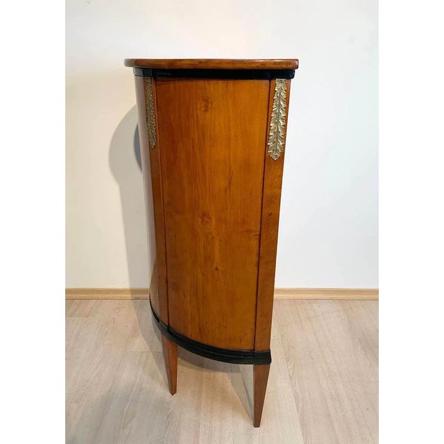 Wood Biedermeier Demilune Half Cabinet in Cherrywood and Brass, France, 1810s For Sale - Image 7 of 18