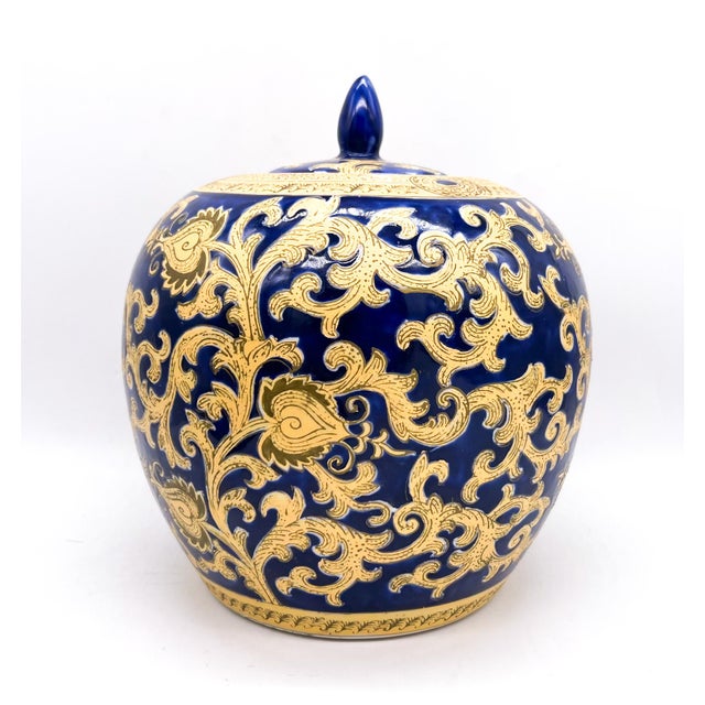 Large Cobalt Blue and Gold Lidded Ginger Jar, Chinese Porcelain, Late 20th Century - Chinoiserie, Hollywood Regency, Classic Elegance For Sale In Houston - Image 6 of 12