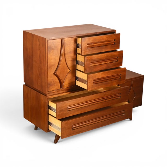 Specialty Woodcraft Sculpted Diamond Vintage Mid Century Modern Stacking Highboy Dresser C. 1960s, Attributed For Sale - Image 11 of 15