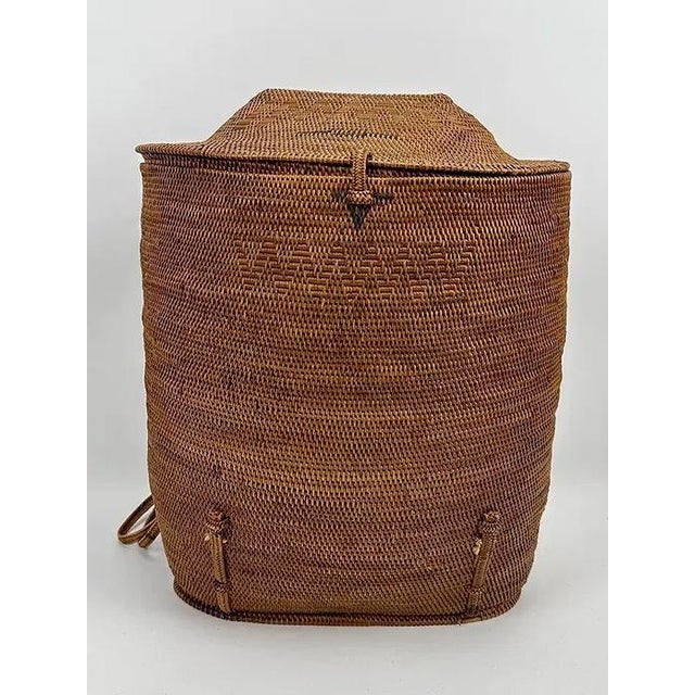 Three Vintage Handwoven Rattan and Shell Bags / Baskets For Sale In New York - Image 6 of 14