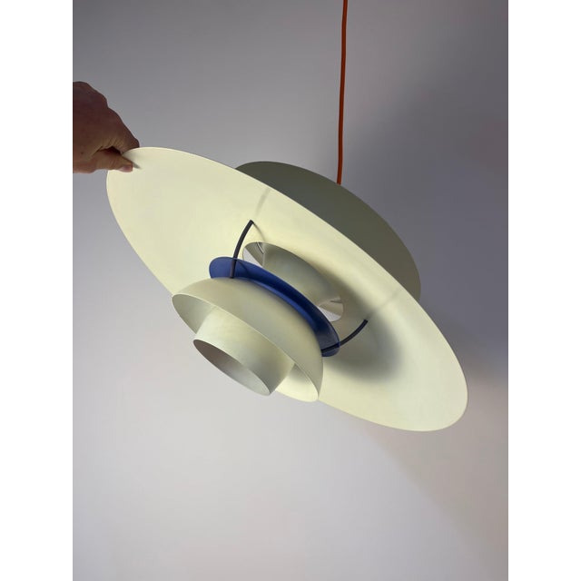 White PH5 Louvered Lamp by Poul Henningsen for Louis Poulsen For Sale - Image 5 of 11