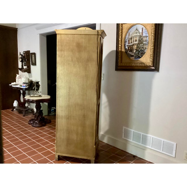 Weiman Vintage Hollywood Regency Style Gold Lighted Curio Display Cabinet 1940s Lighted With Drawer For Sale - Image 11 of 17