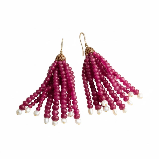 Elevate your jewelry wardrobe with these refined 14 karat yellow gold shepherd hoop earrings, thoughtfully designed to...