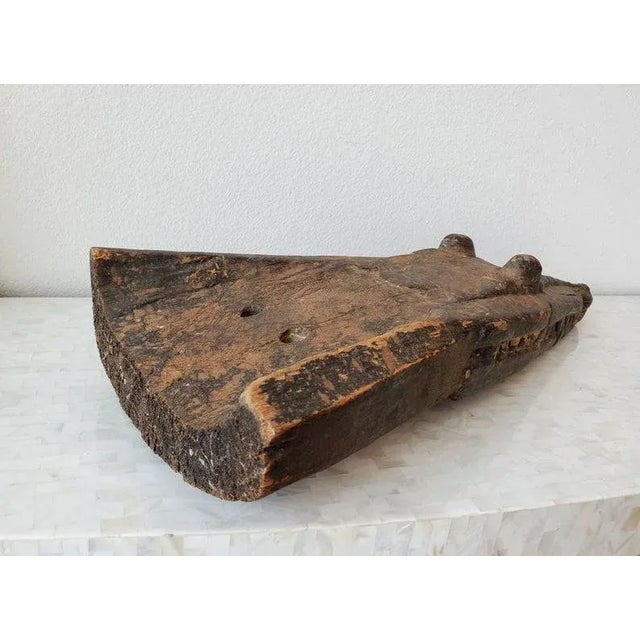 Antique Carved Crocodile Canoe Prow Figure For Sale - Image 10 of 11