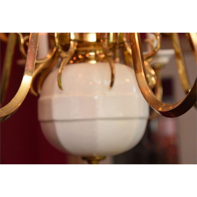 1970s 1970s Georgian Candle-Style 2-Tier Polished Brass White Porcelain Chandelier For Sale - Image 5 of 10