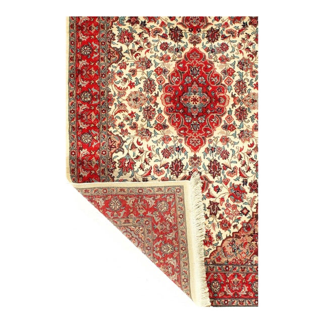 A Hand-Knotted, Tabriz design. Fine lamb's wool Woven From Pakistan