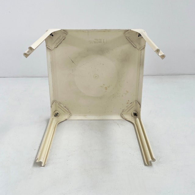 White Stadio 80 Dining Table by Vico Magistretti for Artemide, 1970s For Sale - Image 9 of 11