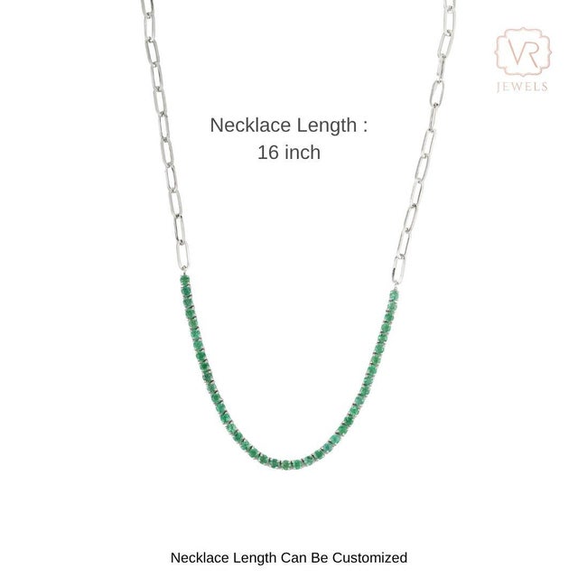 Modern 3.85ct Round Emerald Tennis Necklace With Paperclip Chain in 18k Gold For Sale - Image 12 of 18