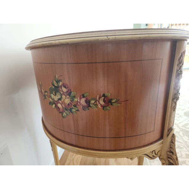 Vintage French Louis XV–Style Kidney-Shaped Desk / Vanity With Chair For Sale In Denver - Image 6 of 15