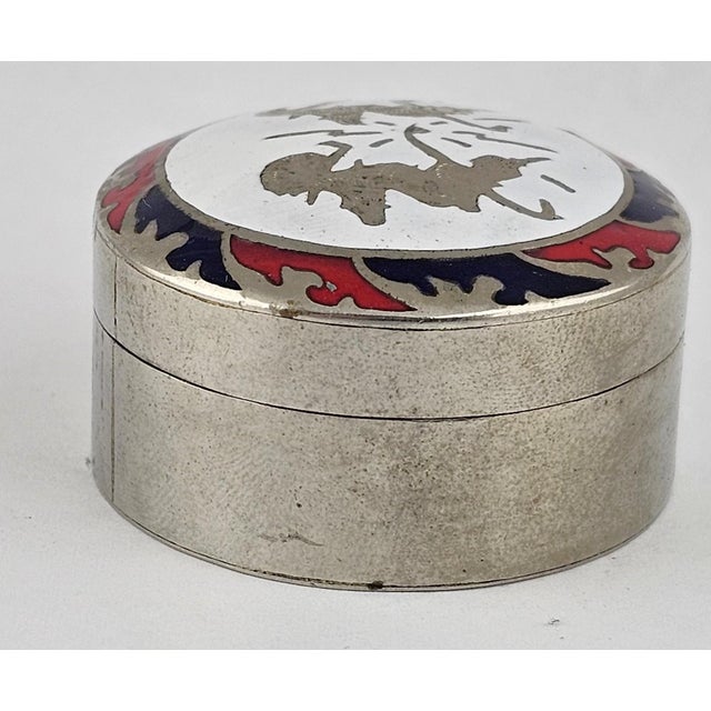 Vintage Siam Sterling Silver Enamel Pill Box Thai Dancers White, Blue & Red For Sale - Image 9 of 12
