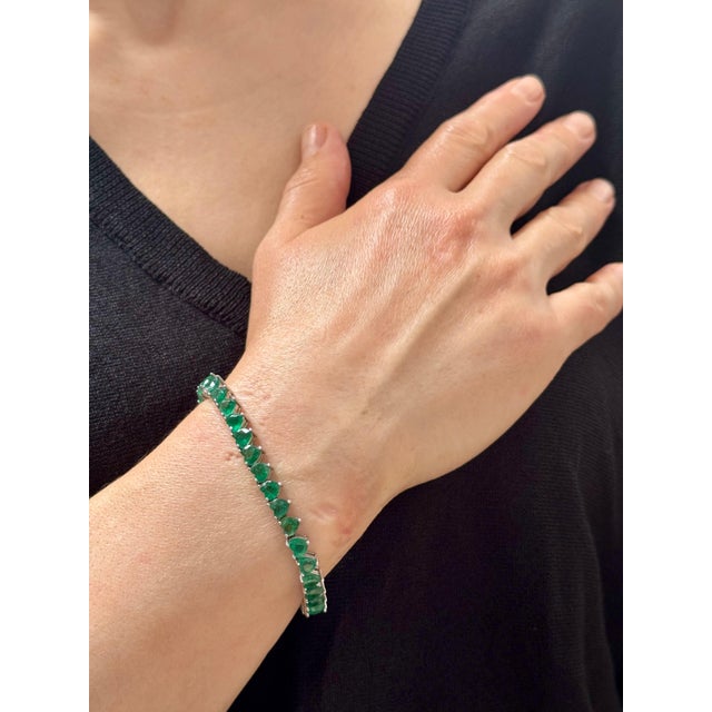 30 Ct Natural Heart Shape Emerald Cocktail Tennis Bracelet 14 Kt White Gold 7 For Sale - Image 12 of 18