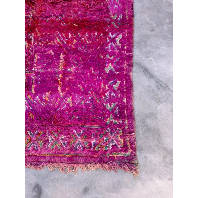 1980s Mid-Century Moroccan Rug - 4'12" X 10'4" Ft For Sale - Image 5 of 11
