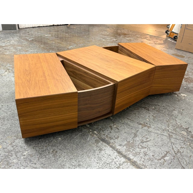 Design Plus Gallery presents the Modrest Leslie Coffee Table from VIG Furniture. The low-profile rectangular form is clad...