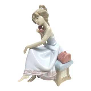 1988 Lladro Porcelain Chit Chat Girl For Sale