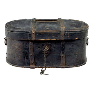 Swedish Oval Painted Box, 1850s For Sale