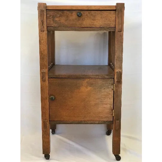 From the Arts and Crafts or Mission Oak period about 1905, this side table or library table has a superb original finish...