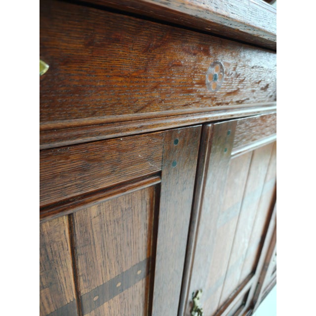 English Arts & Crafts Oak Sideboard with Sunflower Inlay from Pratt & Prince, 19th-Century For Sale - Image 9 of 18