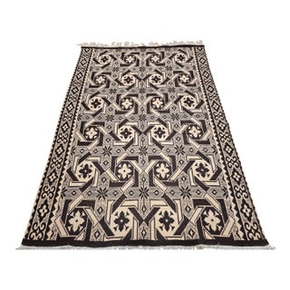Vintage American Southwestern Rug, Handwoven Wool, Geometric Pattern, Tan & Brown, 5’ X 7’ For Sale