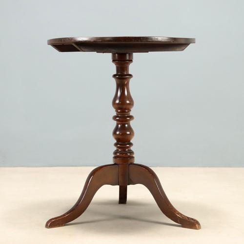 Brown Early 20th Century Walnut Sail Table, Italy For Sale - Image 8 of 9