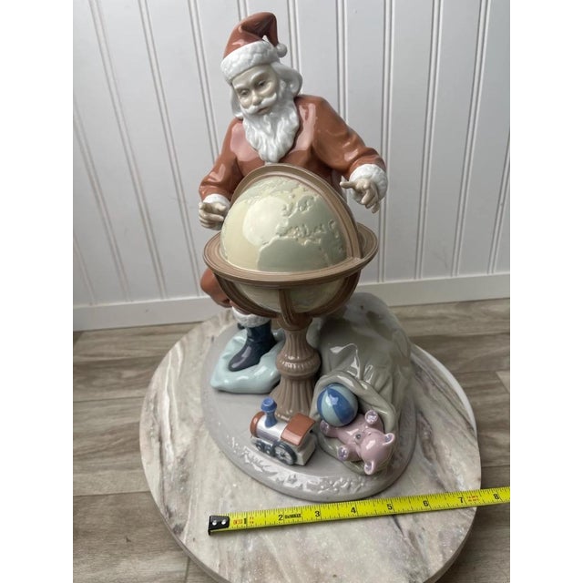 Spanish Lladro Santa Figurine #1813 'Christmas Journey' Retired 1996 For Sale - Image 3 of 16