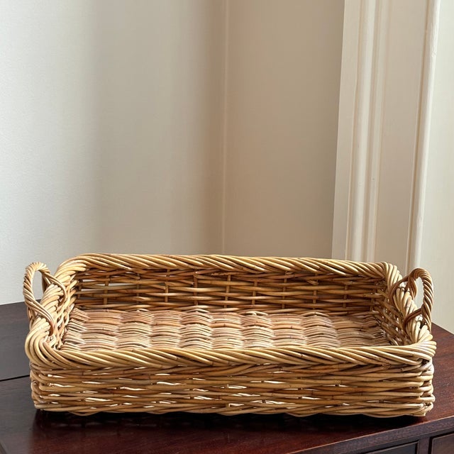 Late 20th Century Large French Country-Style Handwoven Wicker Basket Tray For Sale - Image 5 of 12