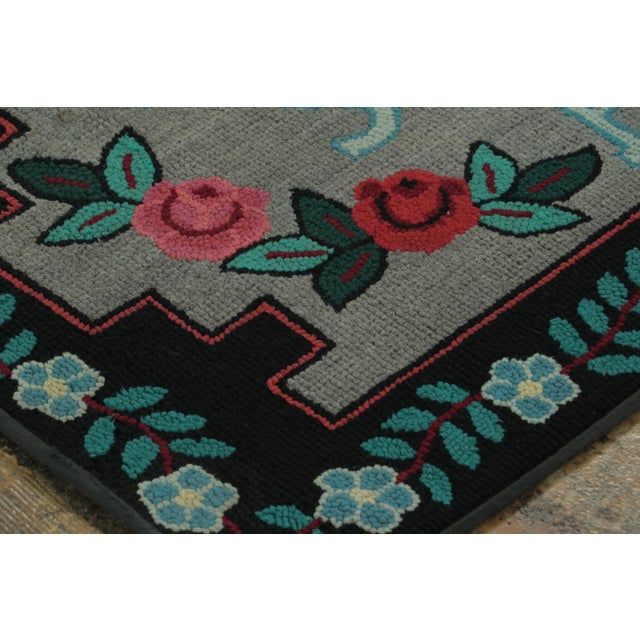 1920s Antique Hooked Rug With “Home Sweet Home” Quote & Flowers - Rug & Kilim For Sale - Image 5 of 7