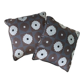 2000s Maharam Decorative Pillows- a Pair For Sale