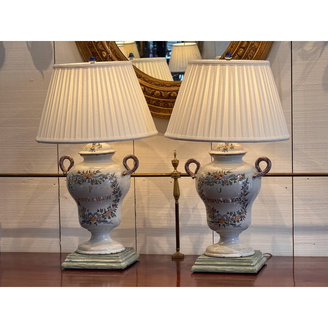 White Pair of 1980s Faience Lamps For Sale - Image 8 of 9