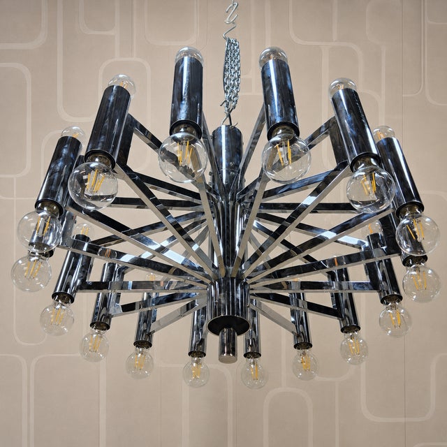 Large Vintage Italian Space Age Chandelier in Chrome by Gaetano Sciolari, 1970s For Sale - Image 6 of 18