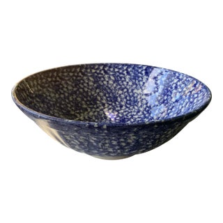 Vintage Large Blue Splatter Speckled Spongeware Serving Bowl For Sale