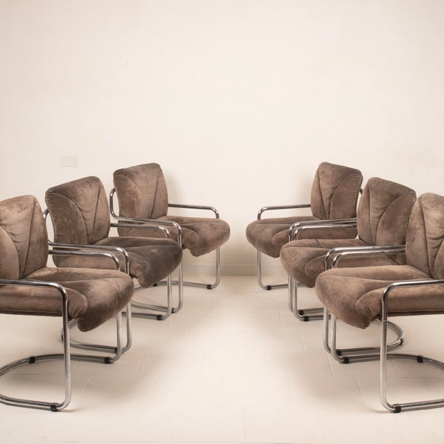 1970s Italian Astro Chrome and Taupe Suede Armchairs by Guido Faleschini for I4 Mariani, 1979, Set of 6 For Sale - Image 5 of 18