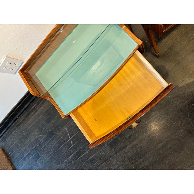 Wood 1960s Italian Dassi MCM Bedroom Nightstand Set, Pair For Sale - Image 7 of 8