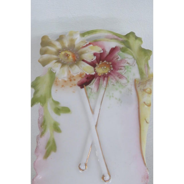 Ceramic Lidded Porcelain Trinket Match Box Hand Painted Floral Motif Ruffled Edge 5187b For Sale - Image 7 of 11
