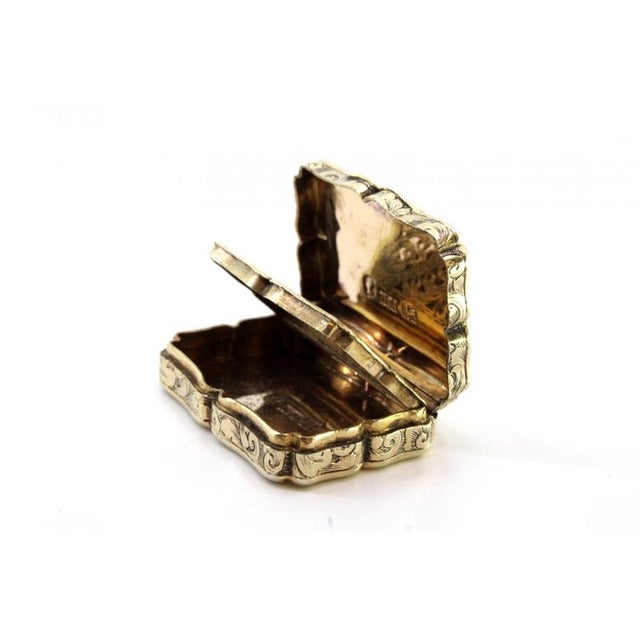 Gold Victorian Gold and Pata Vinaigrette Box For Sale - Image 8 of 10