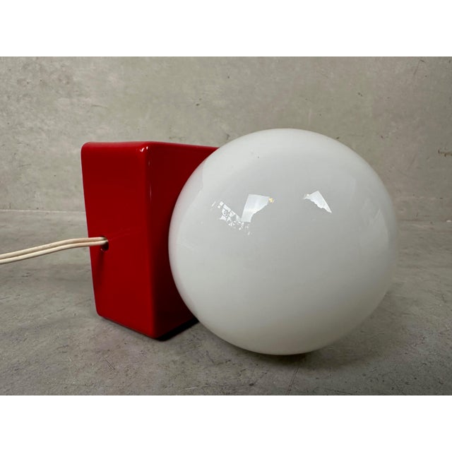 1980s Vintage Table or Wall Lamp in Porcelain and Opaline Glass, 1980s For Sale - Image 5 of 9