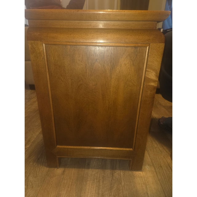 1970s Chin Hua 2 Drawer Night Stands Finished in Burl Wood Veneers For Sale - Image 10 of 13