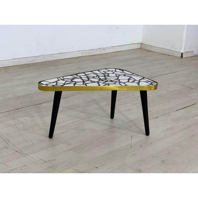 A beautiful vintage kidney table is for sale. For sale is a very nice vintage kidney table. • German design • 60s original...