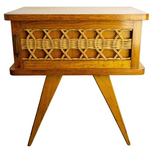 French Nightstands in Oak & Wicker with Compass Feet, 1950, Set of 2 For Sale - Image 10 of 10