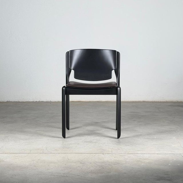 Model 122 Dining Room Chairs attributed to Vico Magistretti for Cassina, 1970s, Set of 8 For Sale - Image 13 of 18