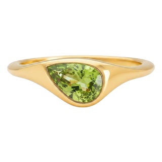Pear Peridot East-West Ring, Size 7.5 For Sale
