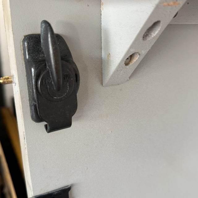 Arrondissement Tour Marais Table Round/Oval Extensible For Sale - Image 10 of 10