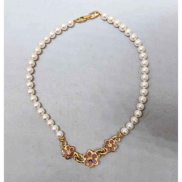 Vintage C1990 Signed Napier Goldtone Faux-Pearl Pink Flower Necklace For Sale - Image 9 of 10