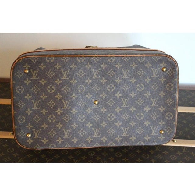 Large Louis Vuitton Boston Bag, 1970s For Sale - Image 17 of 18