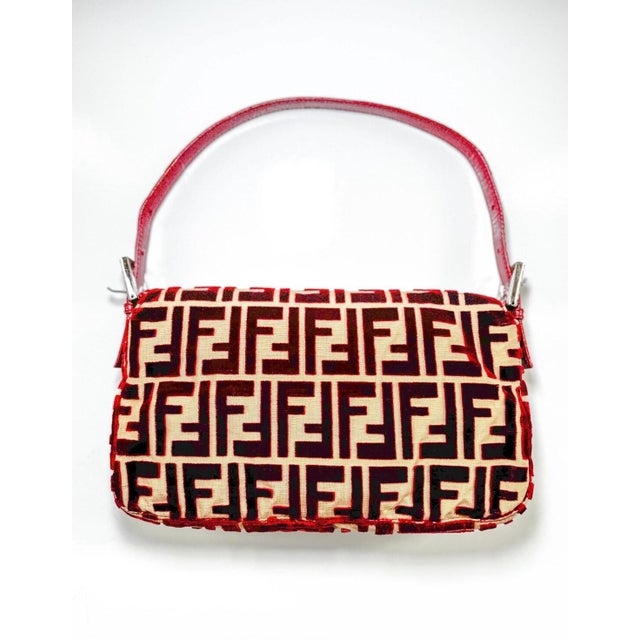 1990s Vintage Fendi Red Velvet Baguette by Fondazione Lisio | Rare | 1997 For Sale - Image 5 of 5